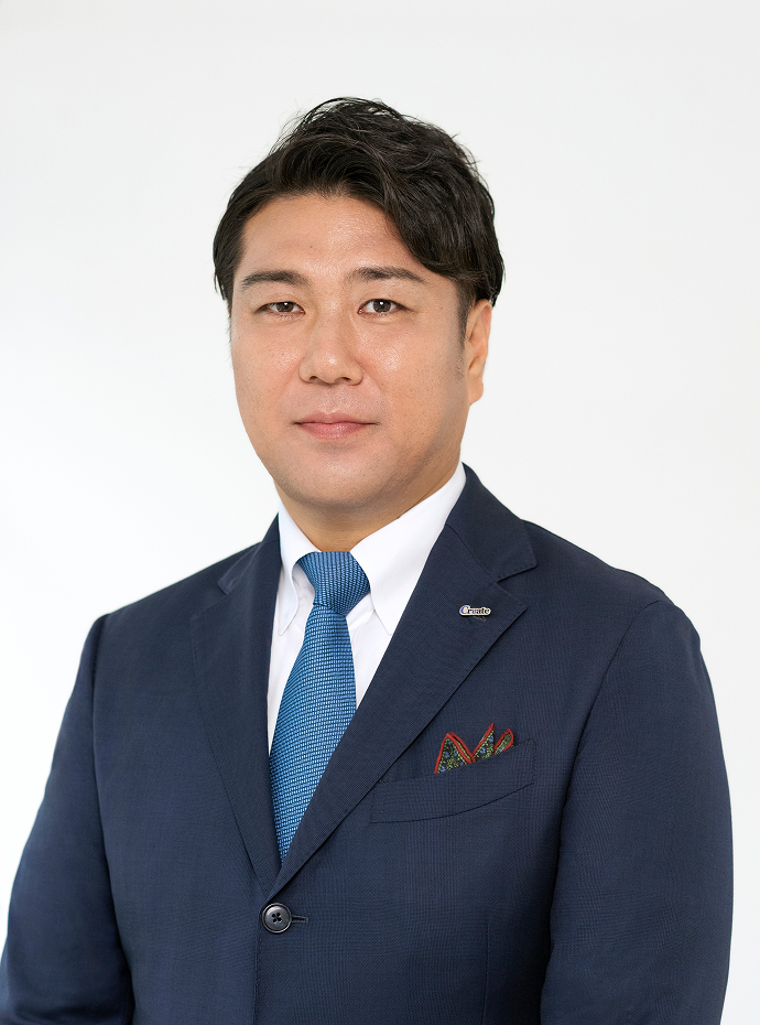 代表取締役社長　井崎 貴之の肖像画